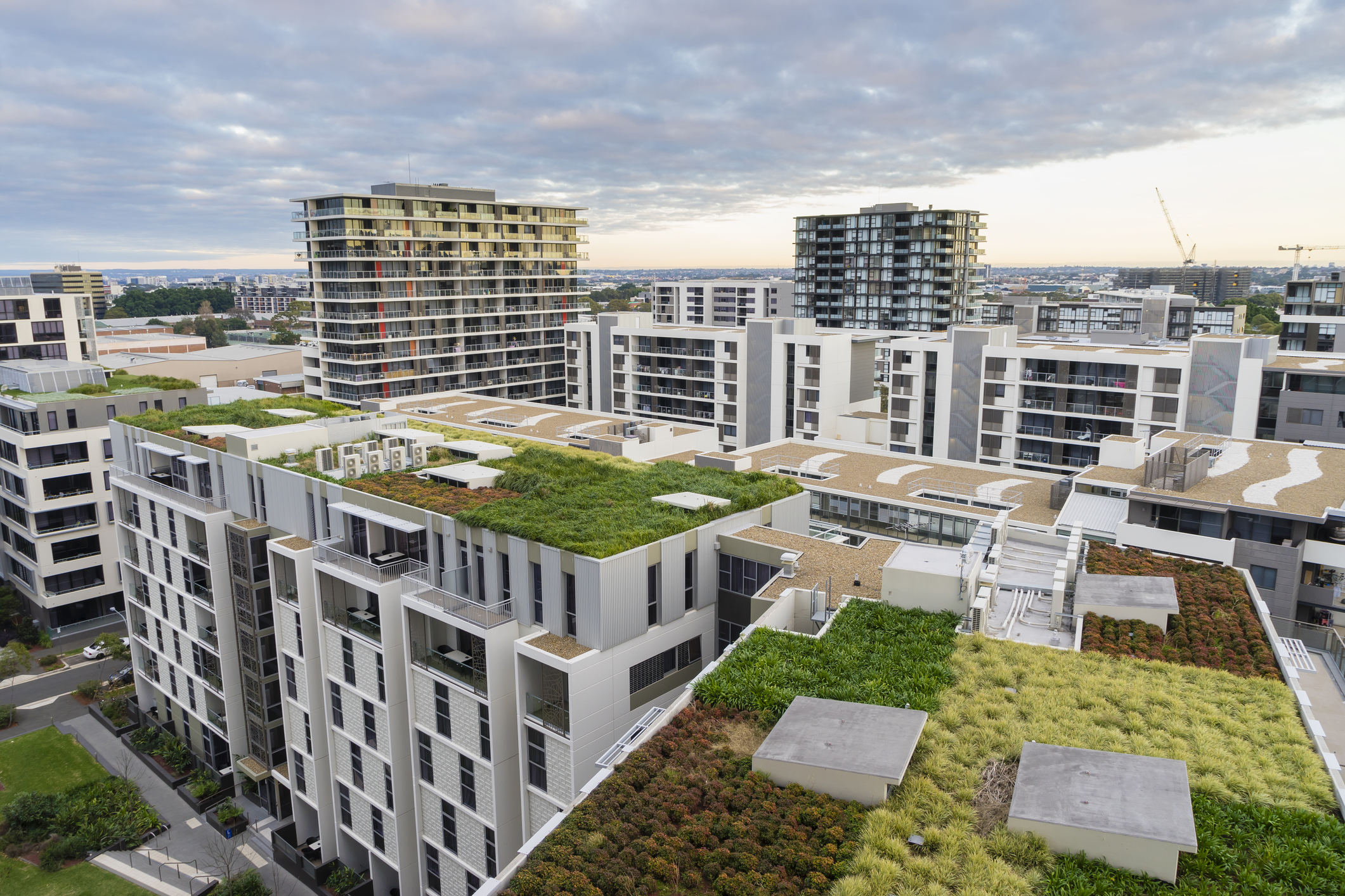 Modernizarea clădirilor ineficiente poate fi cheia unui viitor cu emisii scăzute de carbon